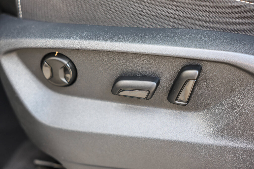 Used 2024 Volkswagen Atlas SE FWD image 13