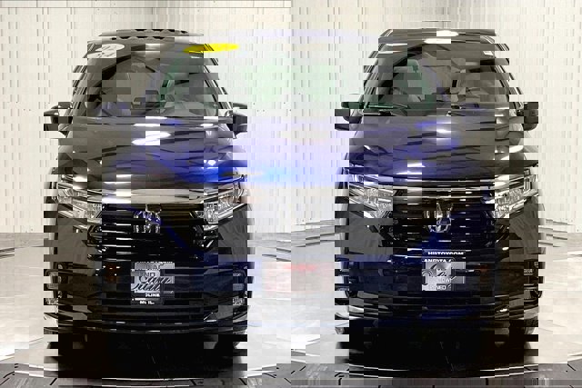 Used 2024 Honda Odyssey EX-L image 2