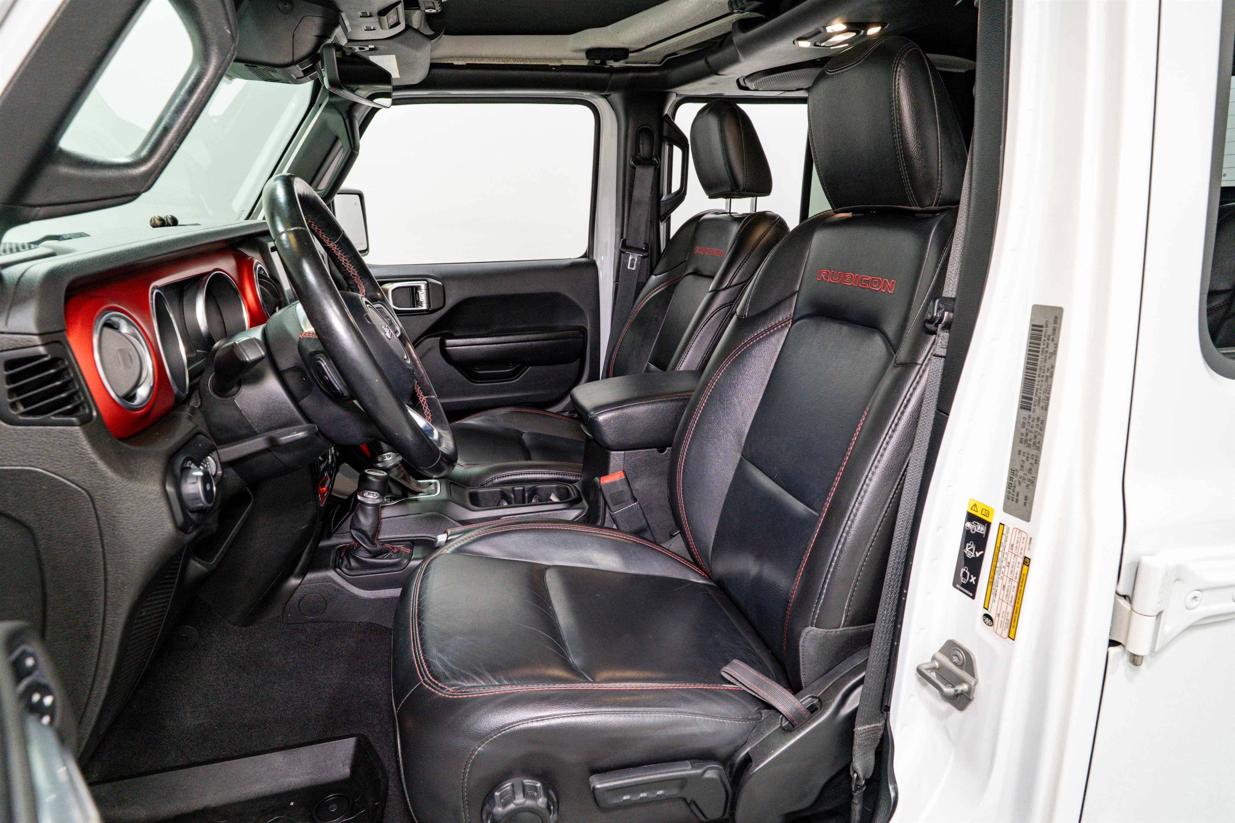 Used 2020 Jeep Gladiator Rubicon AWD/4WD image 16