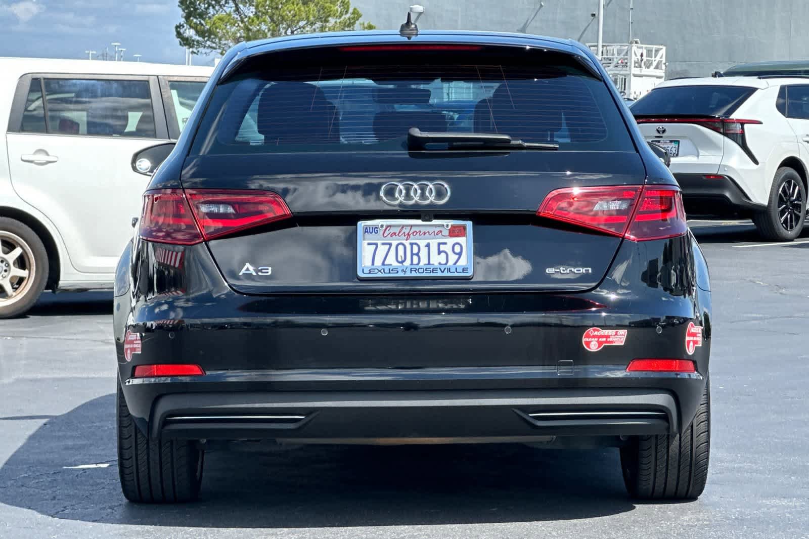Used 2016 Audi A3 e-tron Premium Plus w/ Premium Plus Package FWD image 8