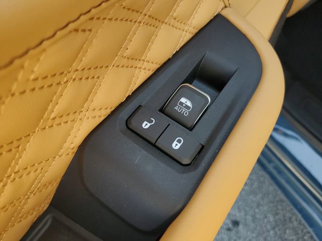 New 2026 Jeep Grand Cherokee Summit image 17