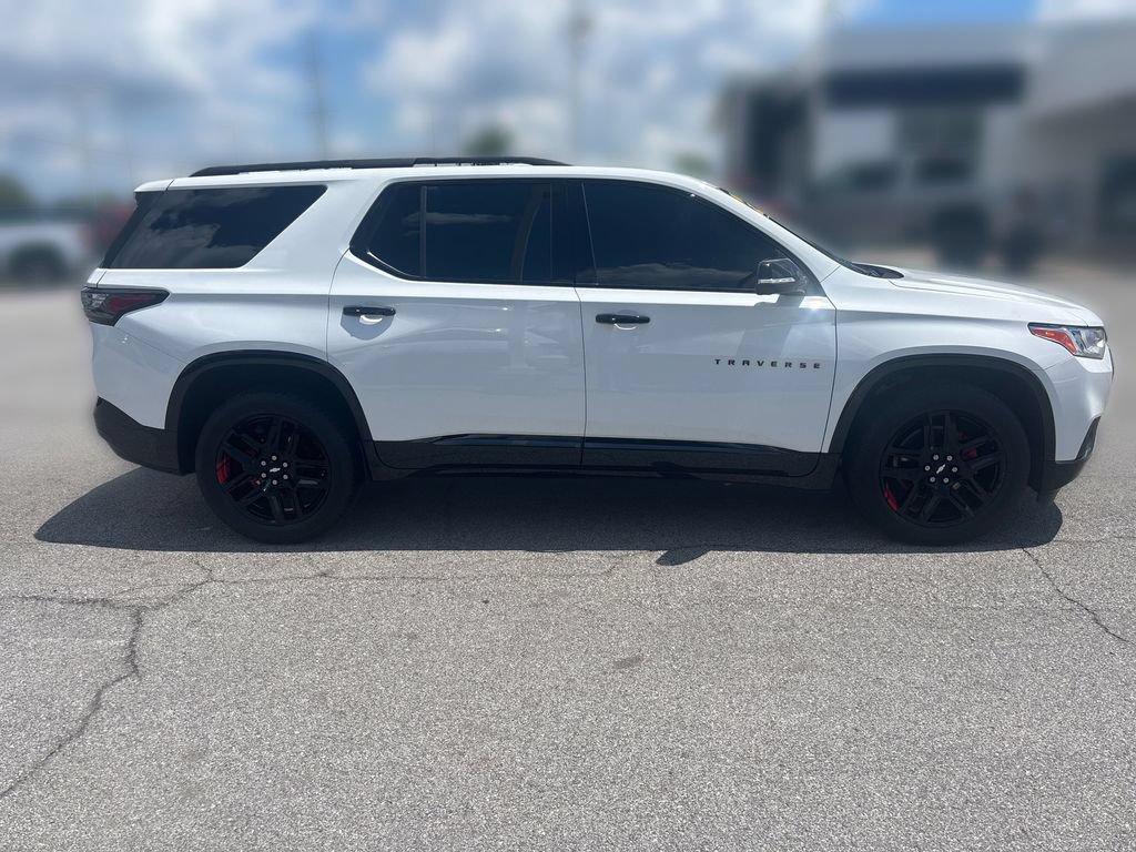 Used 2021 Chevrolet Traverse Premier w/ Redline Edition AWD/4WD image 9