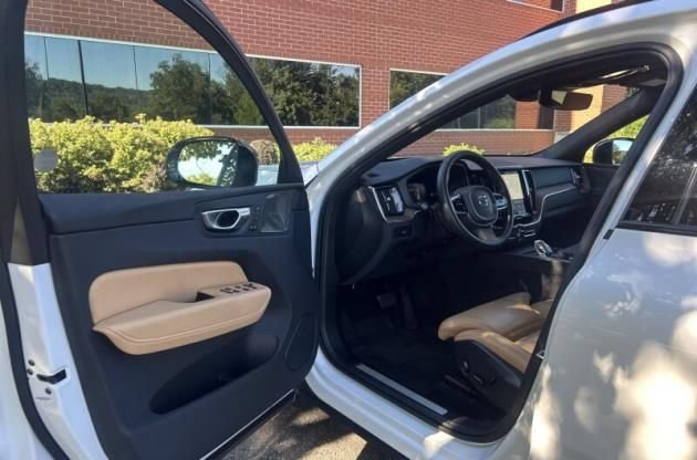 Used 2024 Volvo XC60 B5 Ultimate w/ Protection Package Premier AWD/4WD image 6