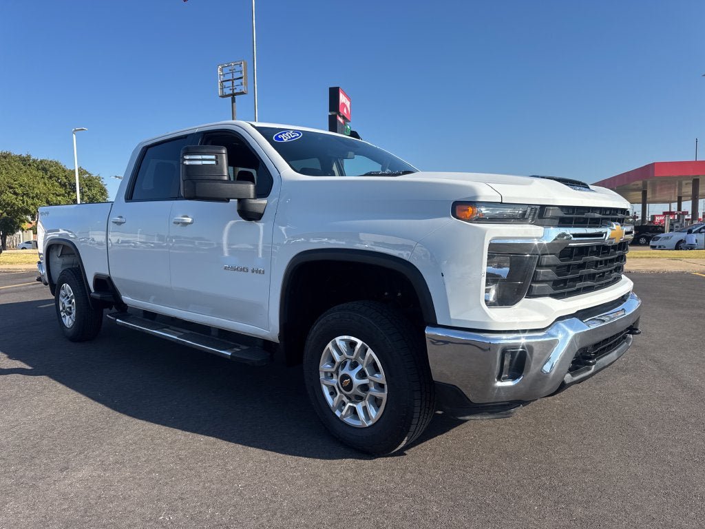 Used 2025 Chevrolet Silverado 2500 LT AWD/4WD image 9