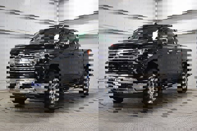 New 2026 Chevrolet Silverado 1500 LTZ w/ LTZ Premium Package image 3