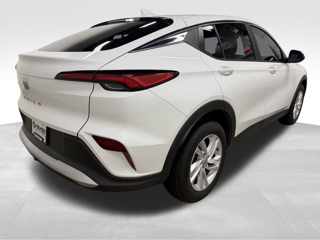 Certified 2024 Buick Envista Preferred w/ Convenience I Package image 11