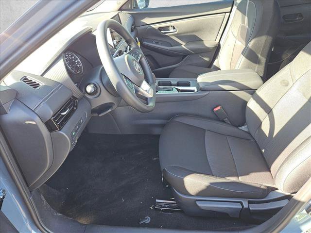 New 2025 Nissan Sentra SV FWD image 4