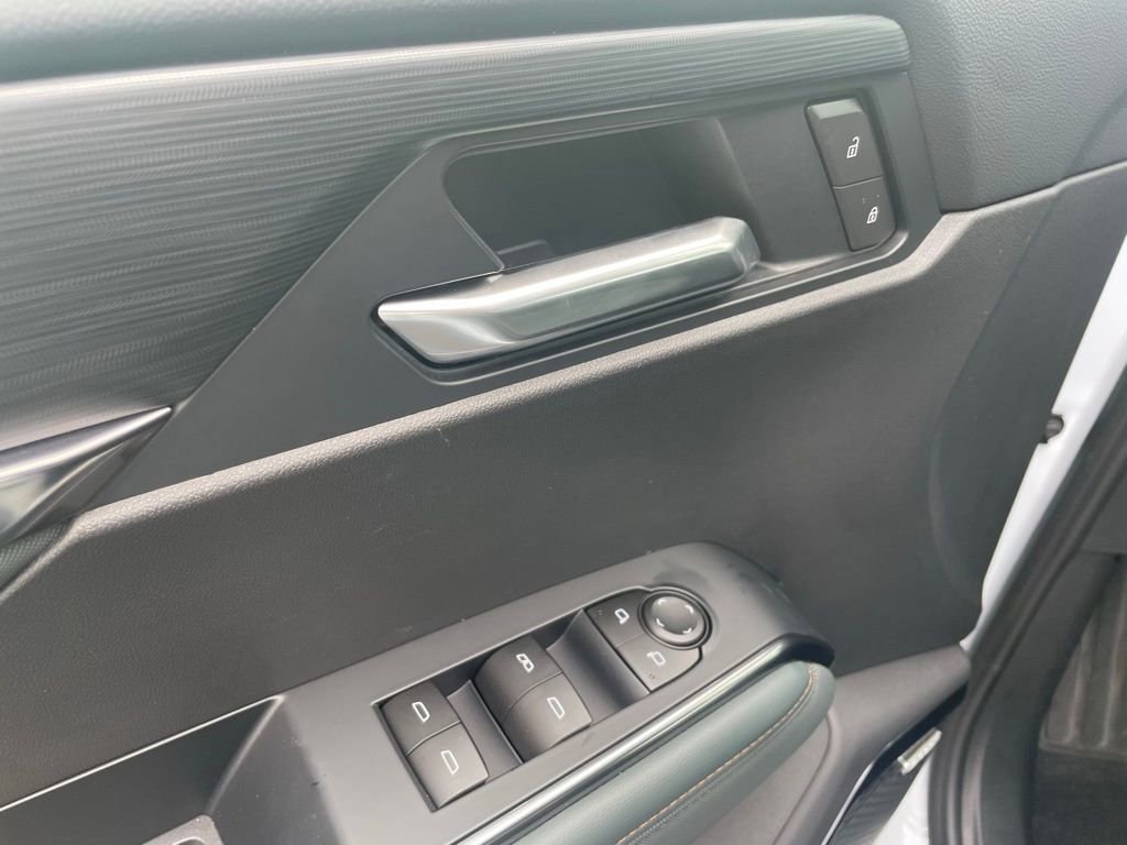 New 2026 GMC Acadia AT4 image 12