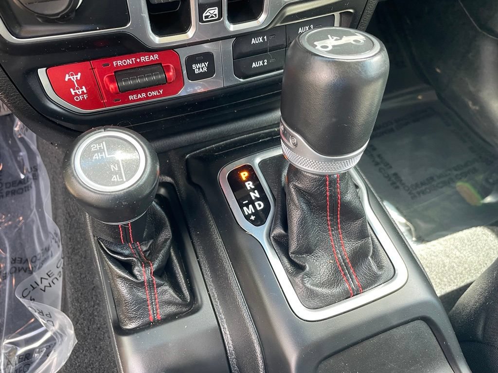 Used 2019 Jeep Wrangler Unlimited Rubicon w/ Dual Top Group AWD/4WD image 26