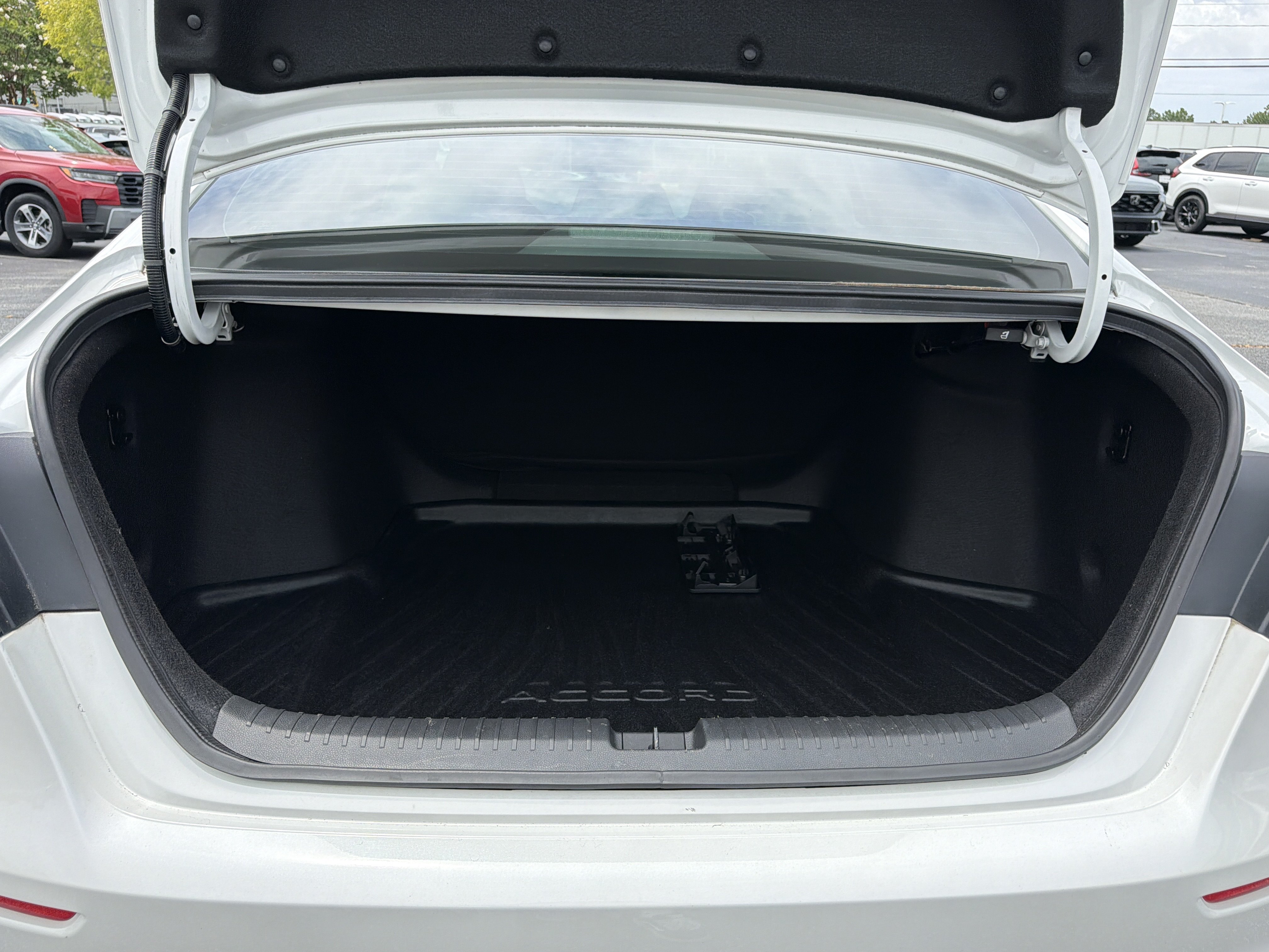 Used 2024 Honda Accord LX image 26
