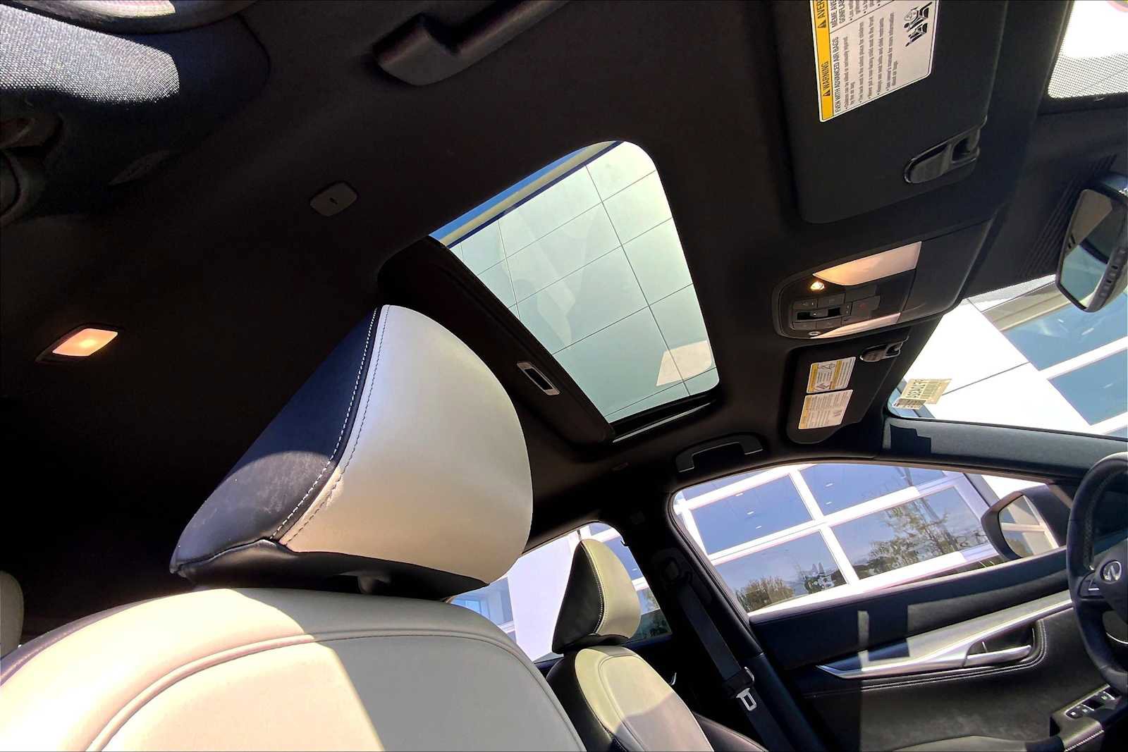 Used 2023 INFINITI QX55 Luxe w/ Cargo Package image 13