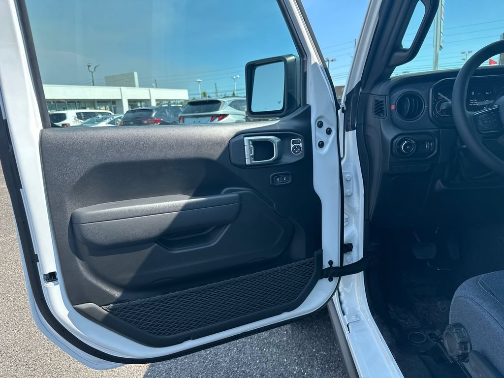 New 2026 Jeep Wrangler Unlimited Sport w/ Dual Top Group AWD/4WD image 13