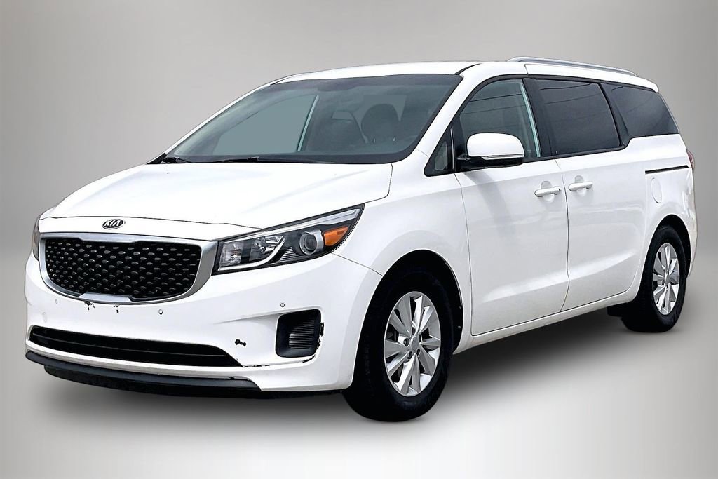 Used 2017 Kia Sedona LX w/ LX Essentials Premium Package FWD image 2