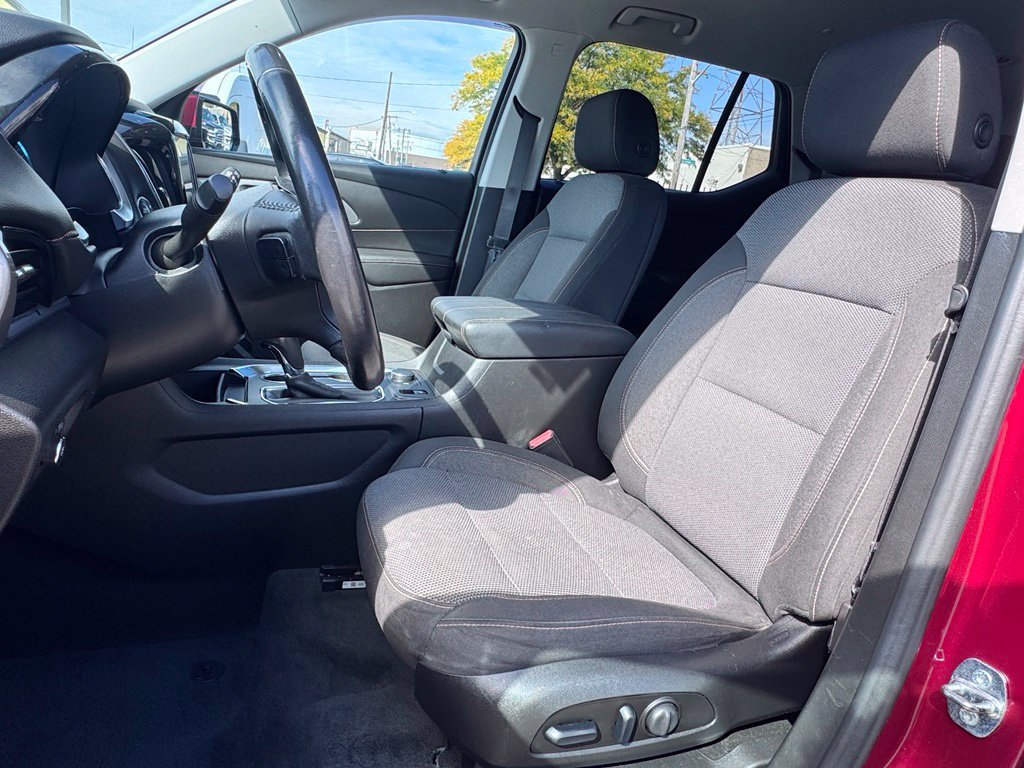 Used 2019 Chevrolet Traverse LT AWD/4WD image 13
