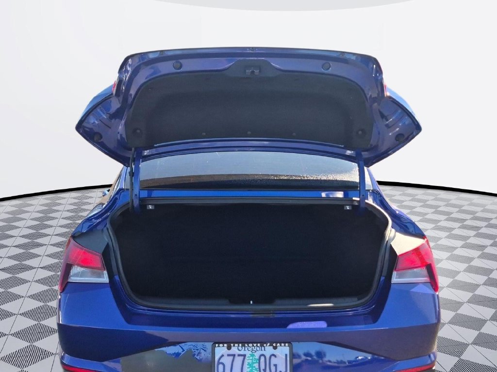 Used 2023 Hyundai Elantra SEL w/ Convenience Package FWD image 22