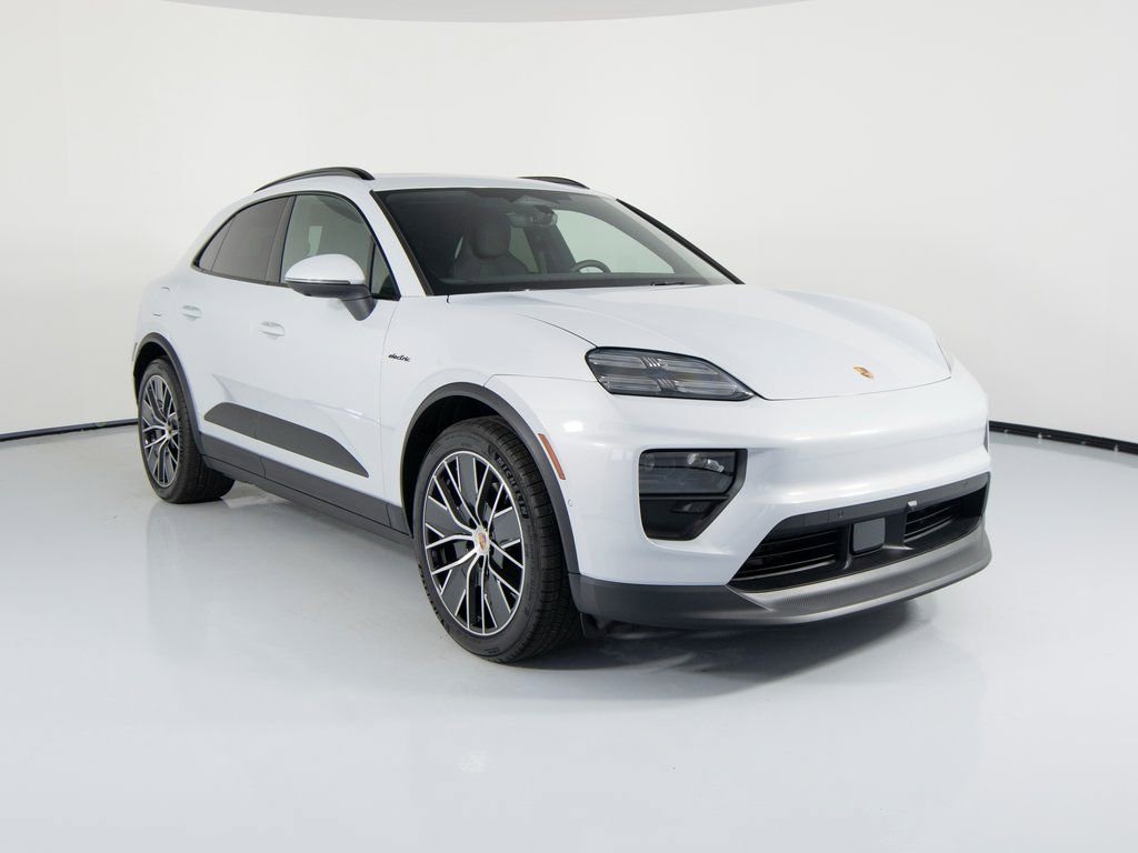 New 2026 Porsche Macan 4 Electric image 12