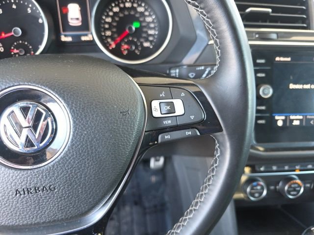 Used 2020 Volkswagen Tiguan SE R-Line image 27