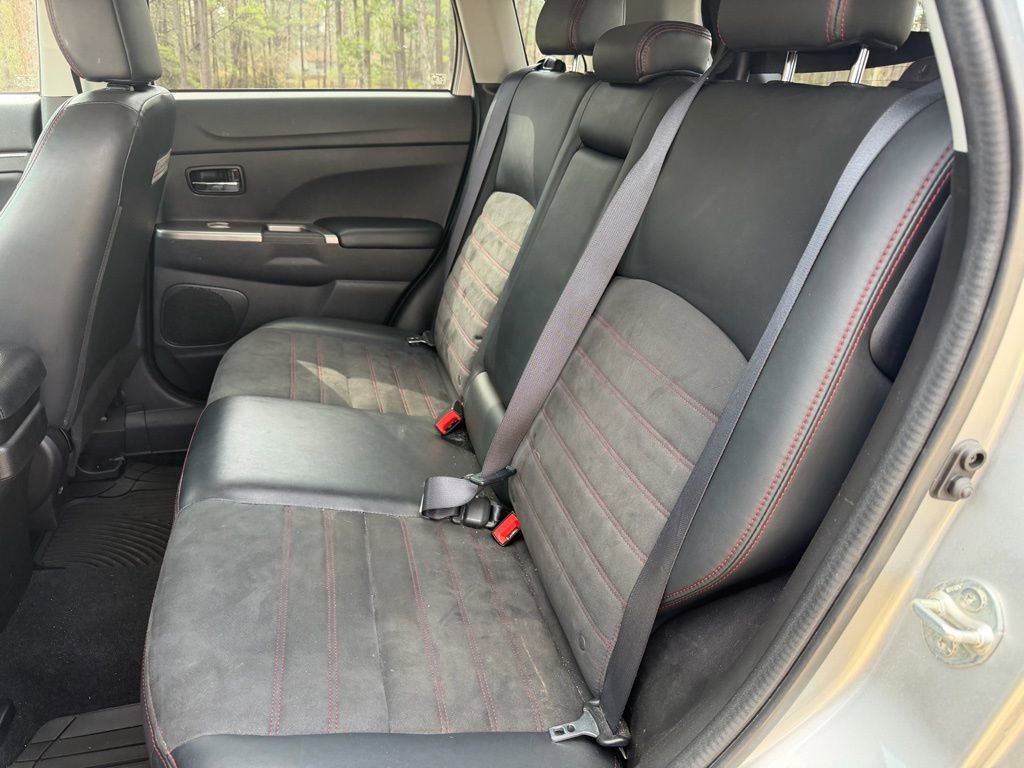 Used 2018 Mitsubishi Outlander Sport SE image 12