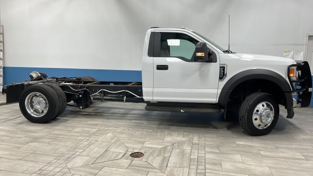 Used 2022 Ford F550 2WD Regular Cab Super Duty w/ XLT Value Package image 9