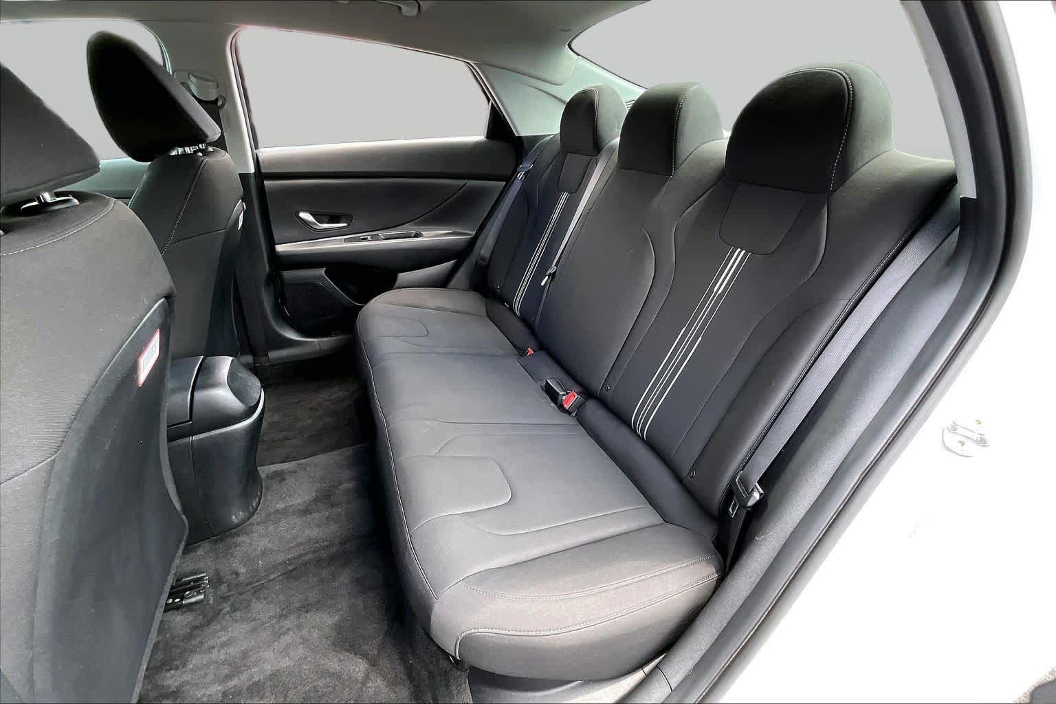 Used 2022 Hyundai Elantra Blue FWD image 20