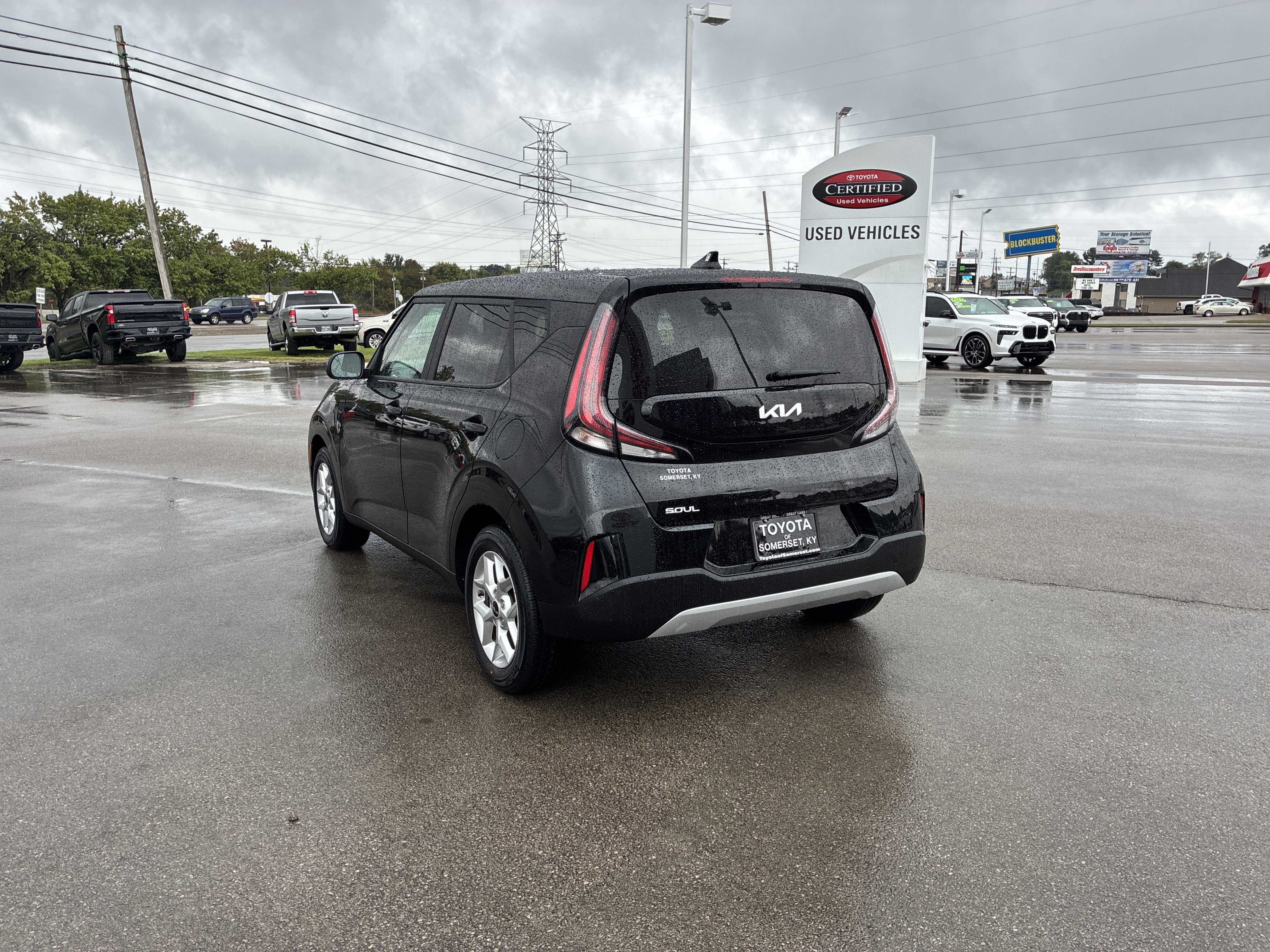 Used 2023 Kia Soul LX w/ LX Technology Package image 5
