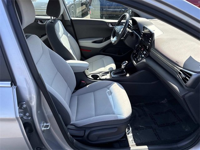 Used 2022 Hyundai Ioniq SE image 9