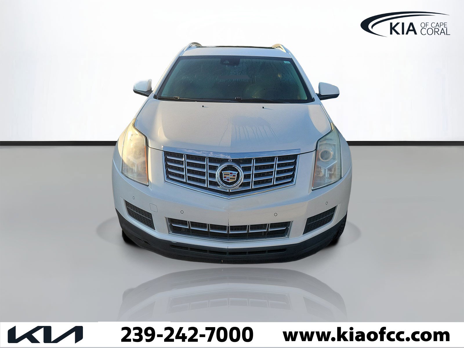 Used 2016 Cadillac SRX Luxury w/ Driver Awareness Package FWD image 2