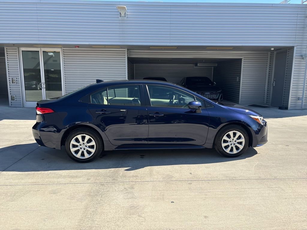Used 2025 Toyota Corolla LE image 4