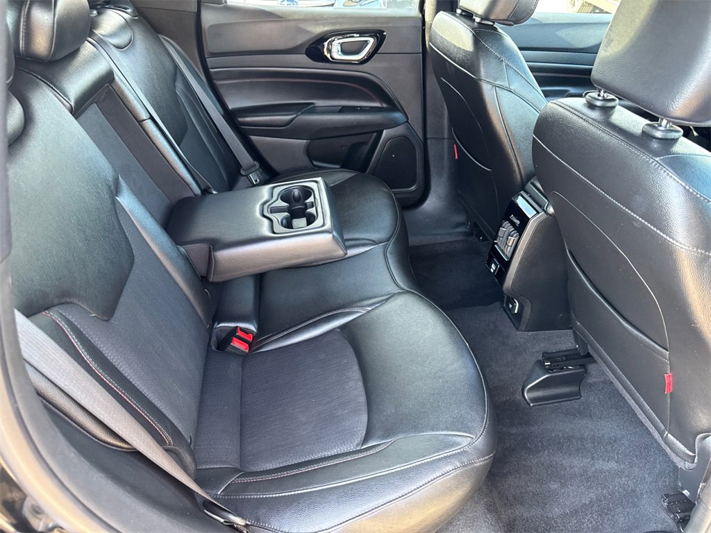 Used 2024 Jeep Compass Trailhawk image 19