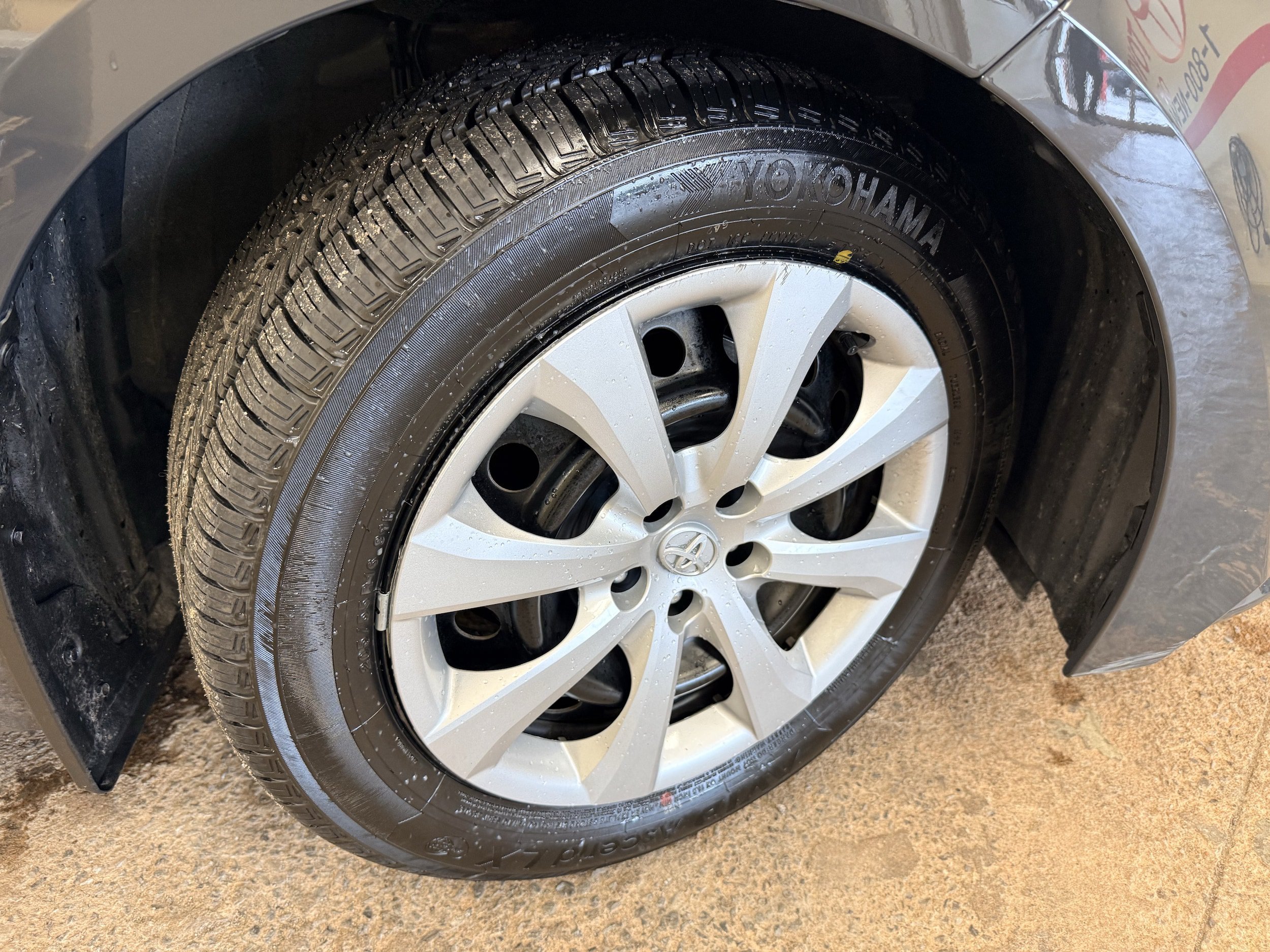 Used 2024 Toyota Corolla LE FWD image 34
