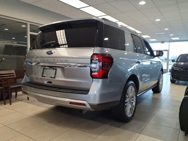 Used 2024 Ford Expedition Limited image 5