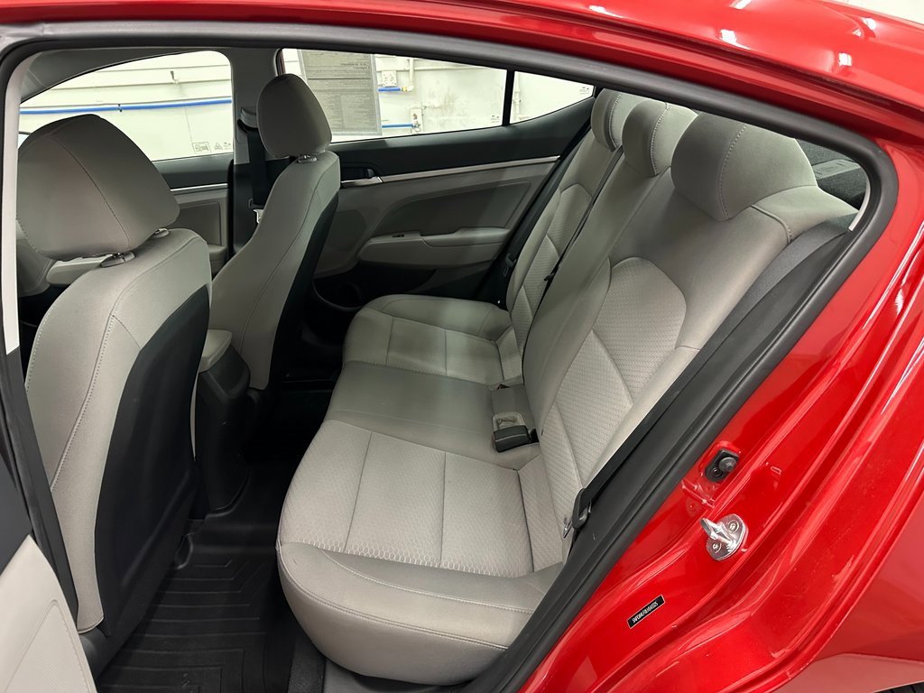 Used 2020 Hyundai Elantra SEL image 21