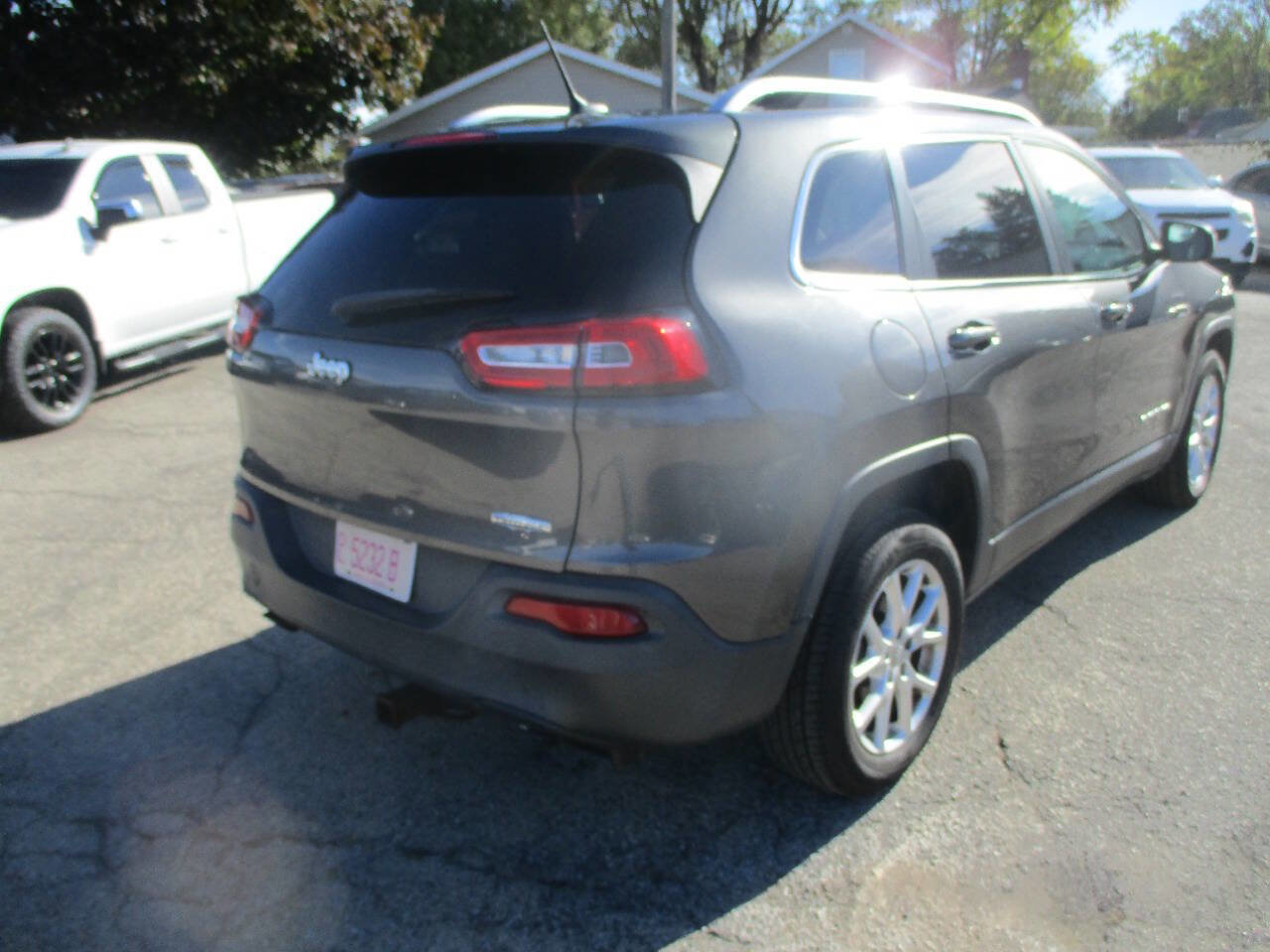 Used 2014 Jeep Cherokee Latitude image 3