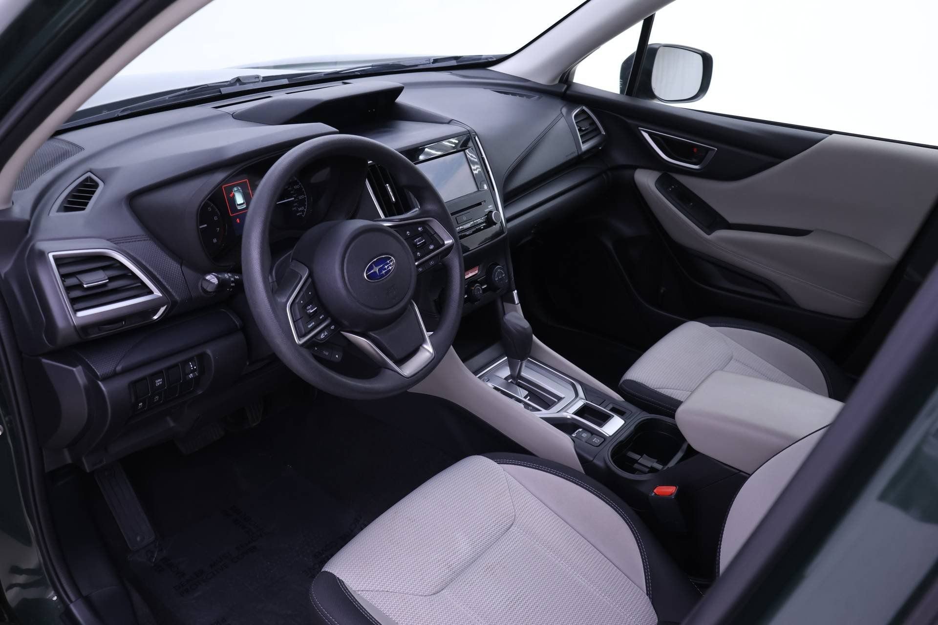 Used 2023 Subaru Forester Base image 3