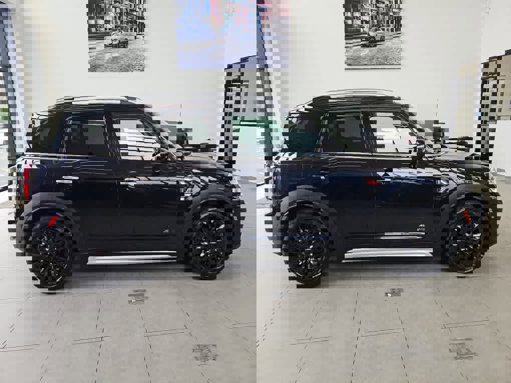Used 2020 MINI Cooper Countryman S w/ Driver Assistance Package image 9