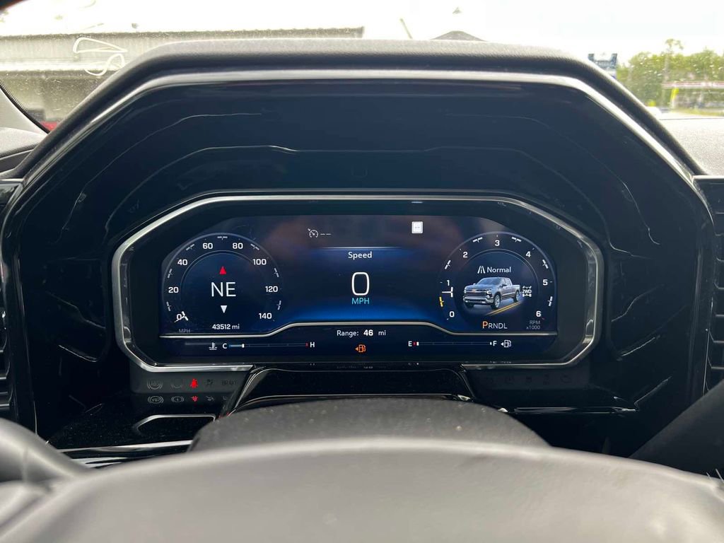 Used 2022 Chevrolet Silverado 1500 LT image 24