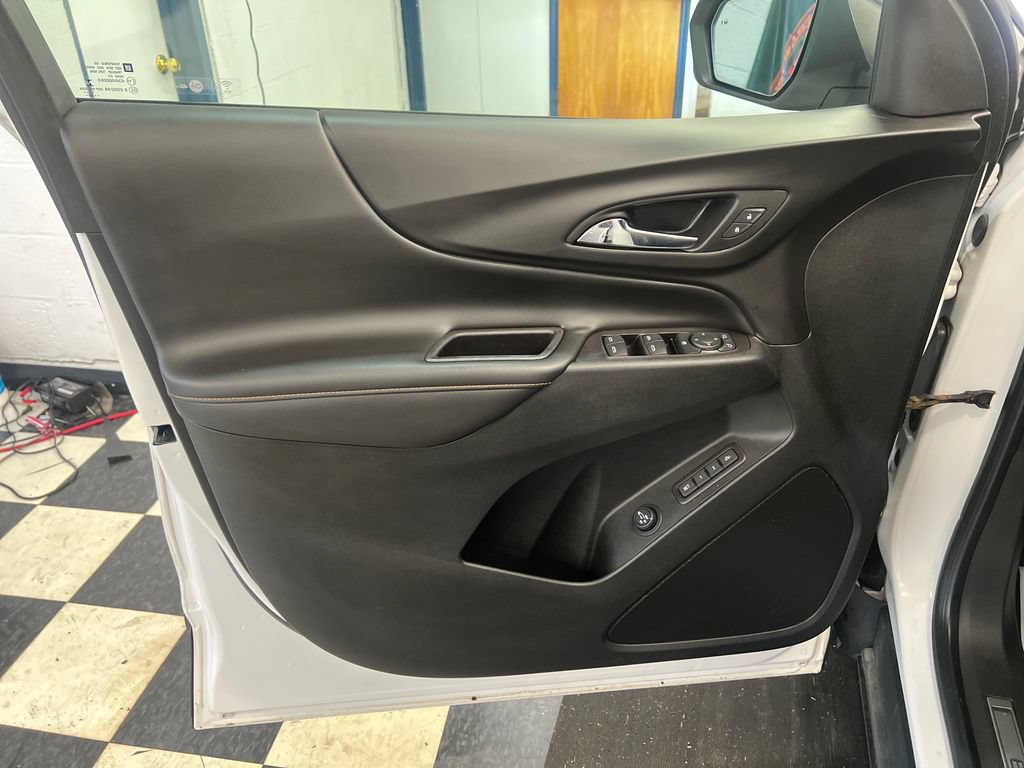 Used 2018 Chevrolet Equinox Premier AWD/4WD image 34