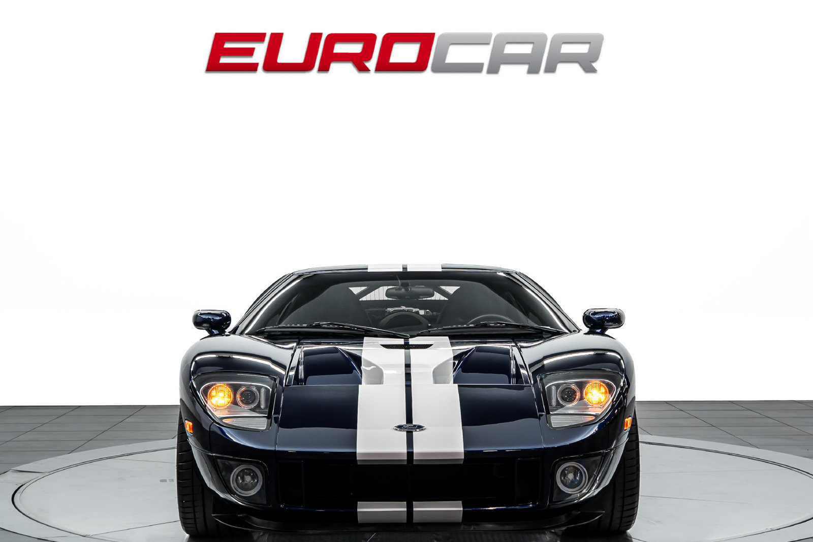 Used 2005 Ford GT RWD image 8