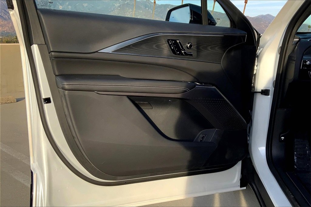 New 2025 Cadillac Lyriq Sport image 11