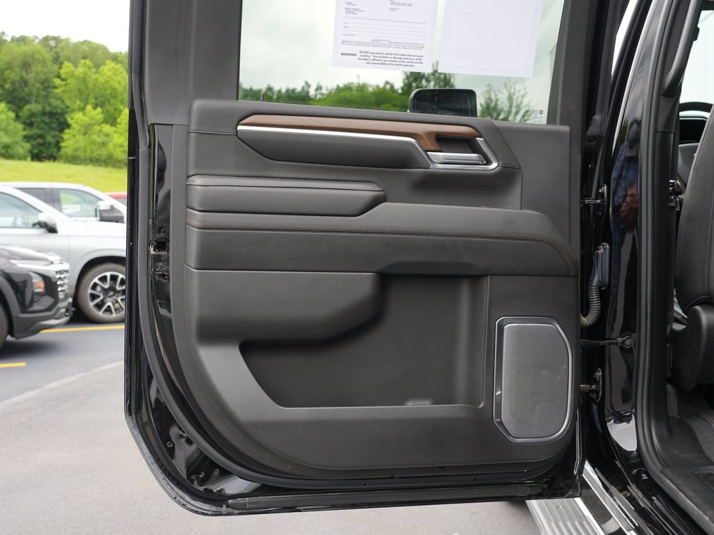 Used 2024 Chevrolet Silverado 3500 High Country w/ High Country Premium Package AWD/4WD image 20
