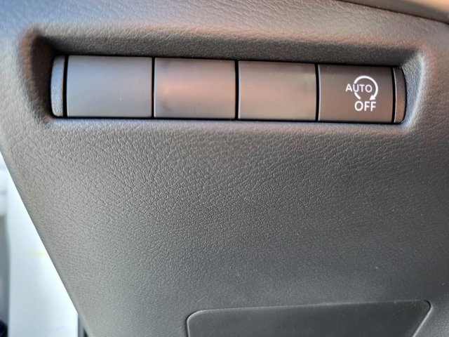 New 2025 Nissan Kicks SV image 11