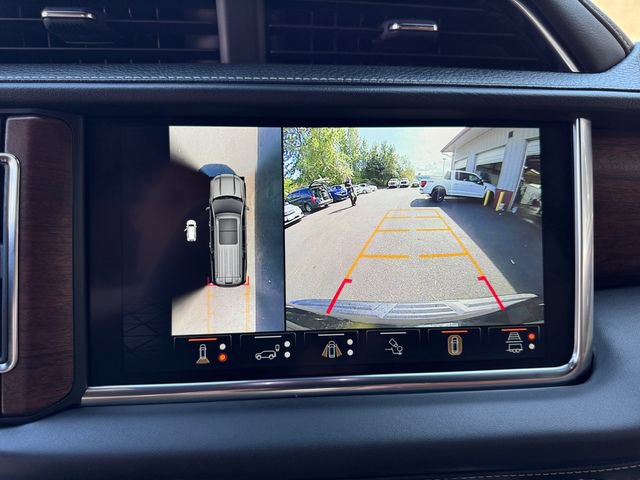 Certified 2024 GMC Yukon Denali Ultimate AWD/4WD image 16