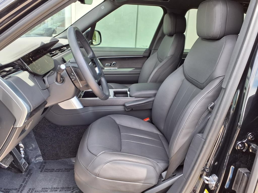 Certified 2025 Land Rover Range Rover SE AWD/4WD image 10