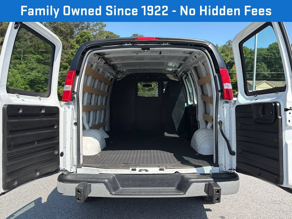 Used 2024 GMC Savana 2500 w/ Driver Convenience Package RWD image 18
