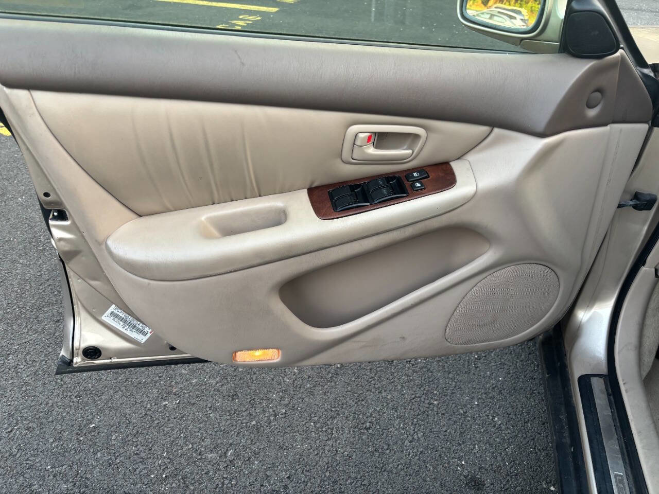 Used 2001 Lexus ES 330 FWD image 16