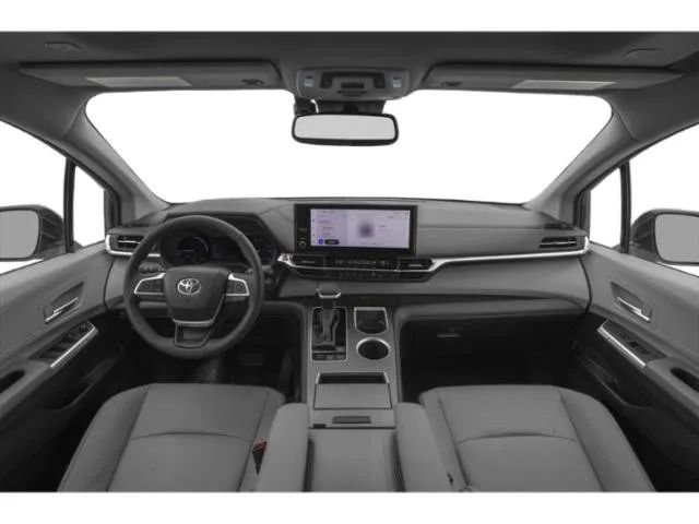 Used 2025 Toyota Sienna XLE image 7