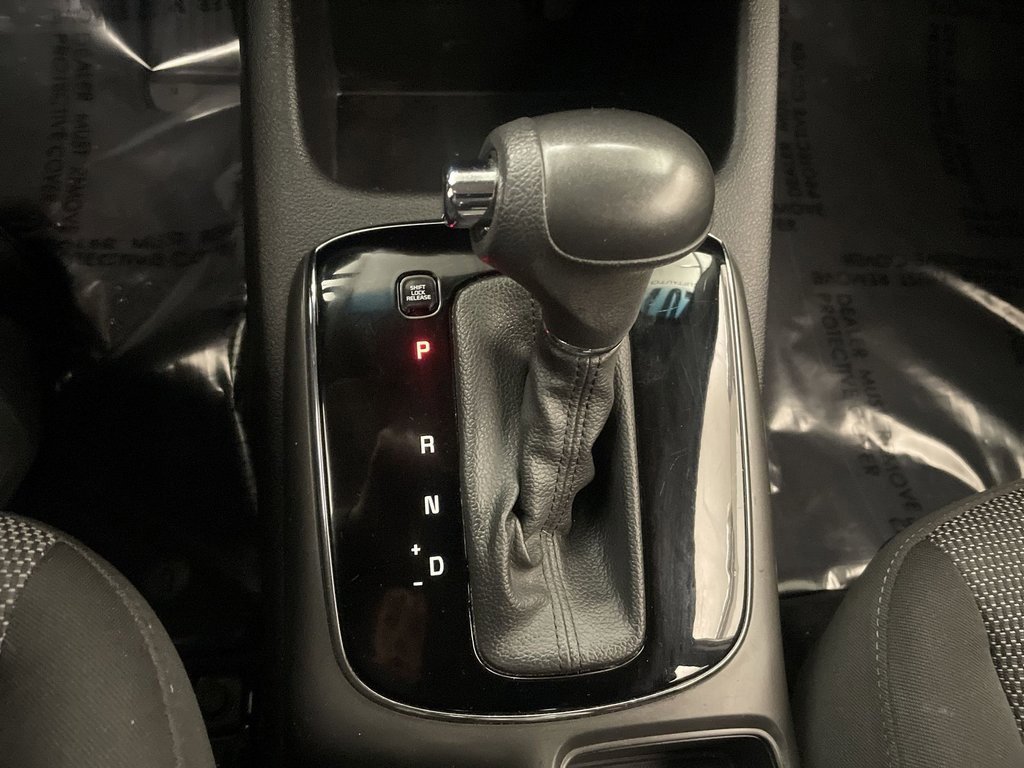 Used 2017 Kia Forte LX image 8