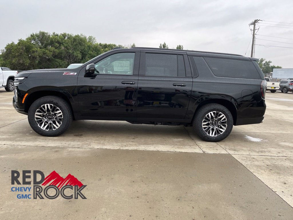New 2026 Chevrolet Suburban Z71 w/ Z71 Off-Road Package AWD/4WD image 3