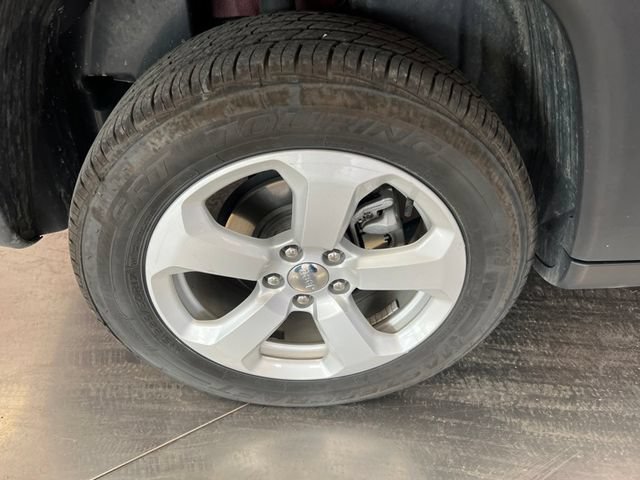 Used 2020 Jeep Compass Latitude w/ Cold Weather Group AWD/4WD image 9