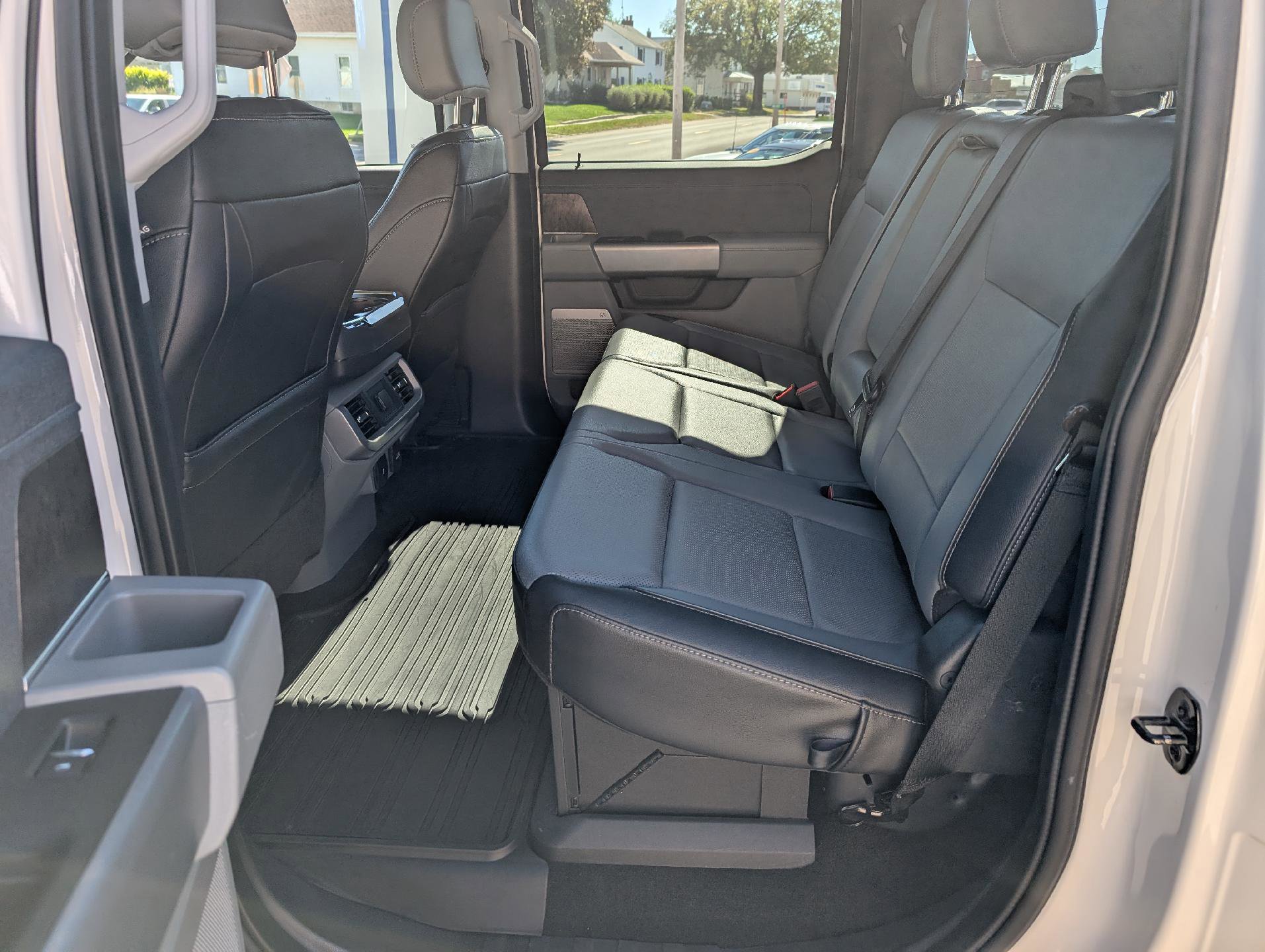 Used 2022 Ford F150 Lariat image 13